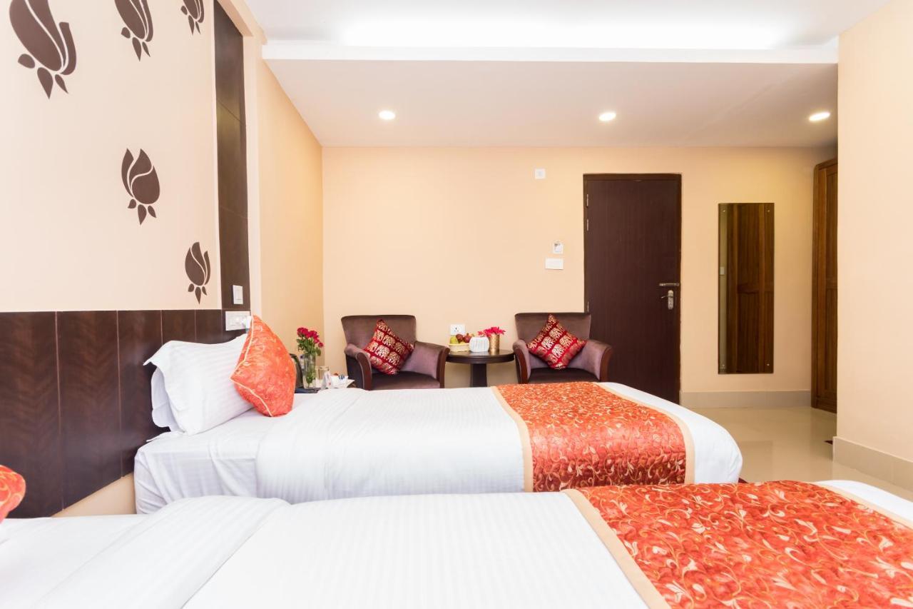 Central Courtyard Boutique Hotel Силигури Экстерьер фото