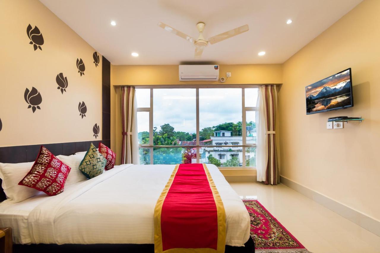 Central Courtyard Boutique Hotel Силигури Экстерьер фото