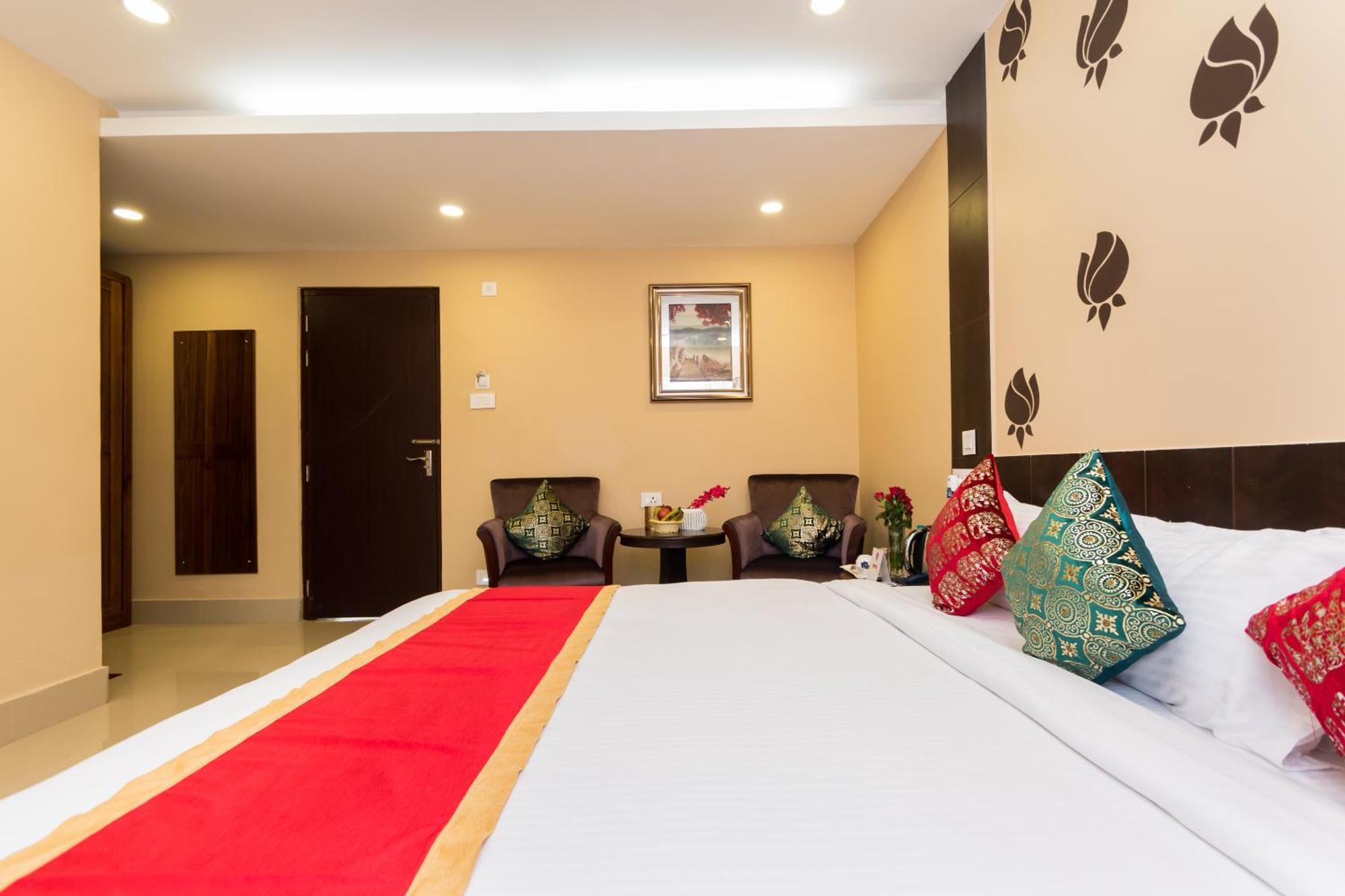 Central Courtyard Boutique Hotel Силигури Экстерьер фото