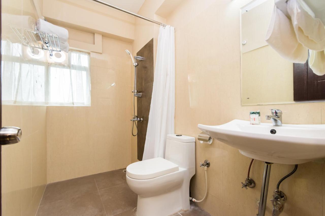 Central Courtyard Boutique Hotel Силигури Экстерьер фото